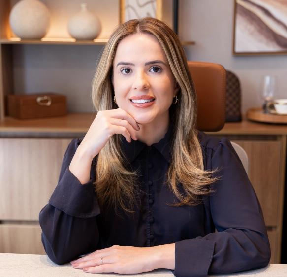 Dra. Izadora Macedo Schneider