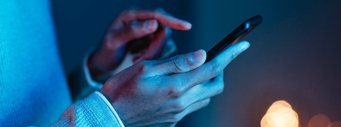 Celular Clonado: O Que Fazer e Indenização [2026]